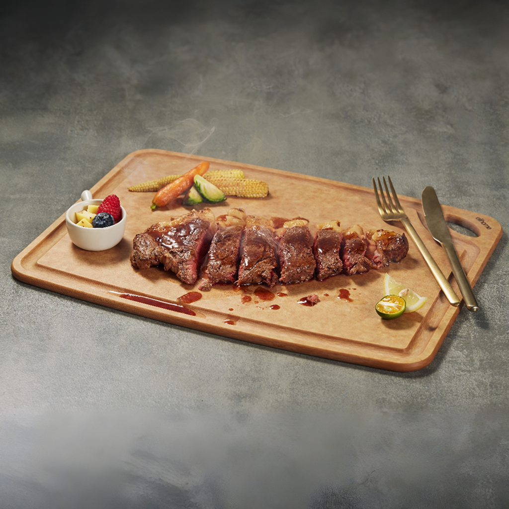 Classic Series Cutting Board - Medium